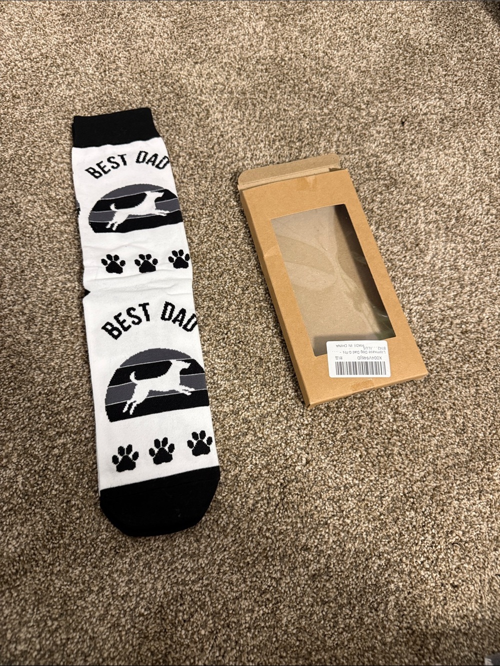 BEST DAD Dog Paw Socks – Black & White